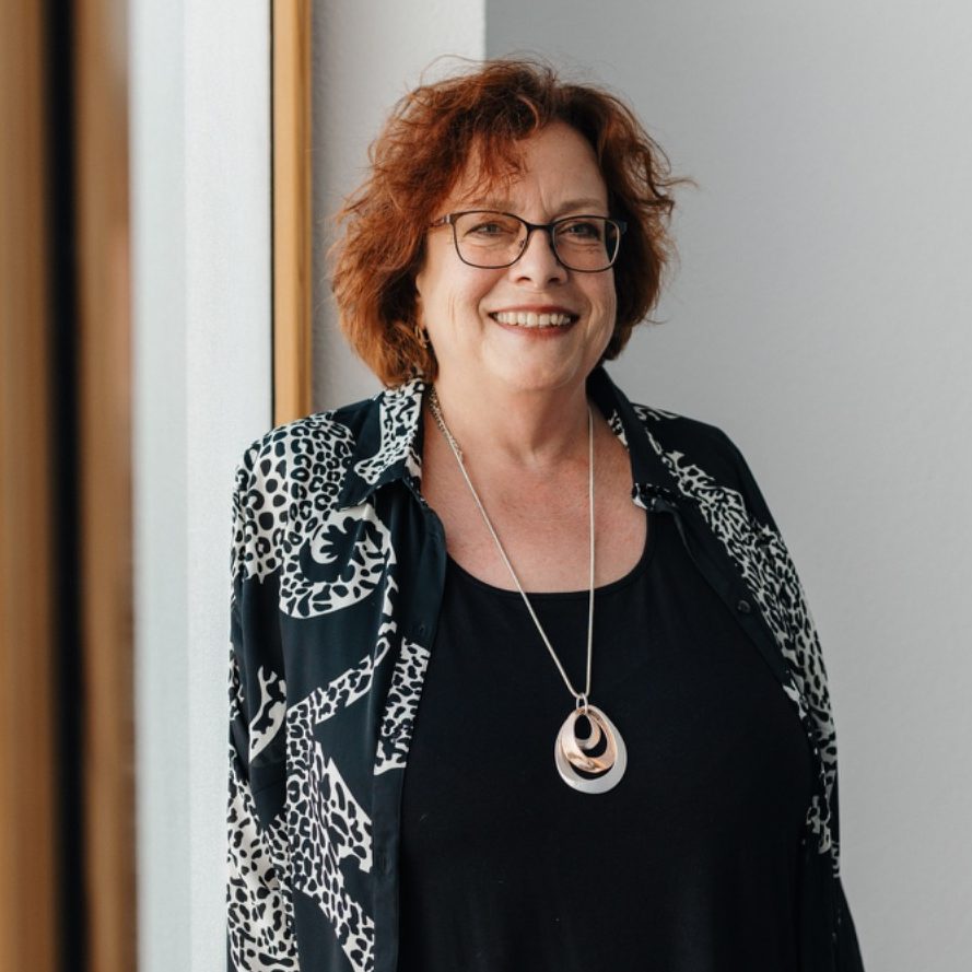 Potraitbild Sandra Pestel Potraitbild Sandra Pestel